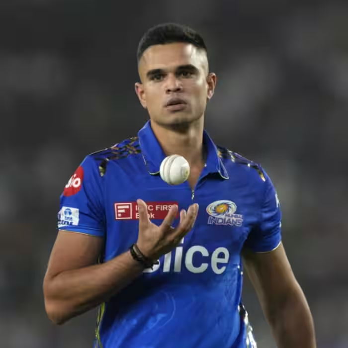 After IPL Snub, Arjun & Sara Tendulkar Jet Off to Dubai—Fans Can’t Stop Talking - BollyWood Time After IPL Snub, Arjun & Sara Tendulkar Jet Off to Dubai—Fans Can’t Stop Talking - BollyWood Time